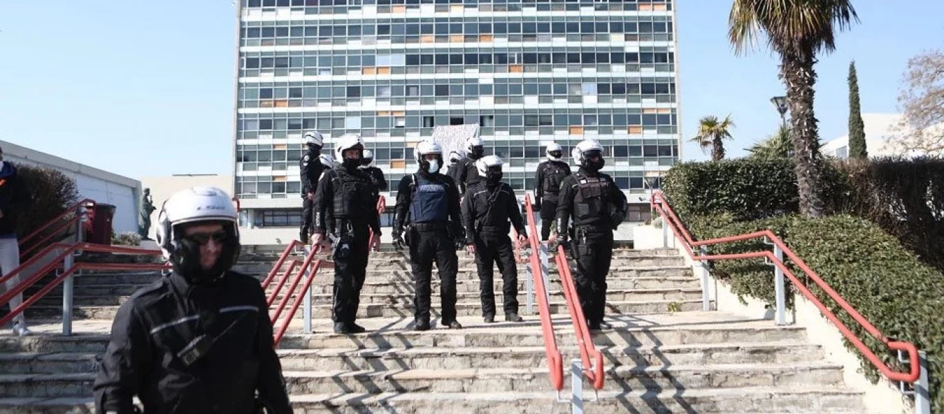 «Συσπείρωση Πανεπιστημιακών»: «Το ΑΠΘ βρίσκεται σε συνεχή αστυνομική πολιορκία»